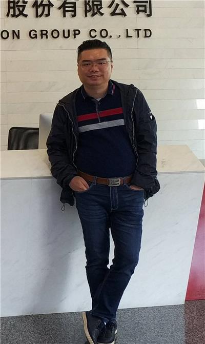 他是广东地区首批互联网应用专家，二十多年来，他坚持做这件事…