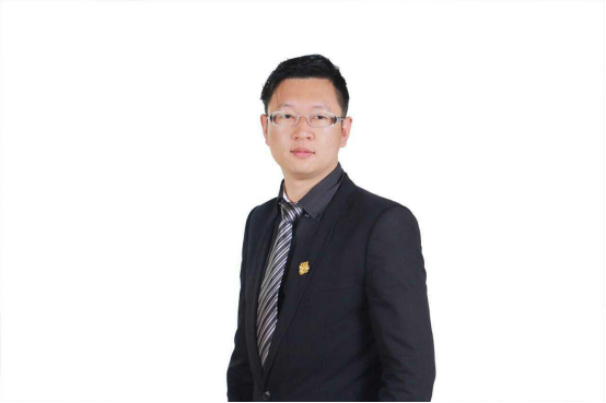 创业虽苦，但6万家企业的支持让他并不孤单。