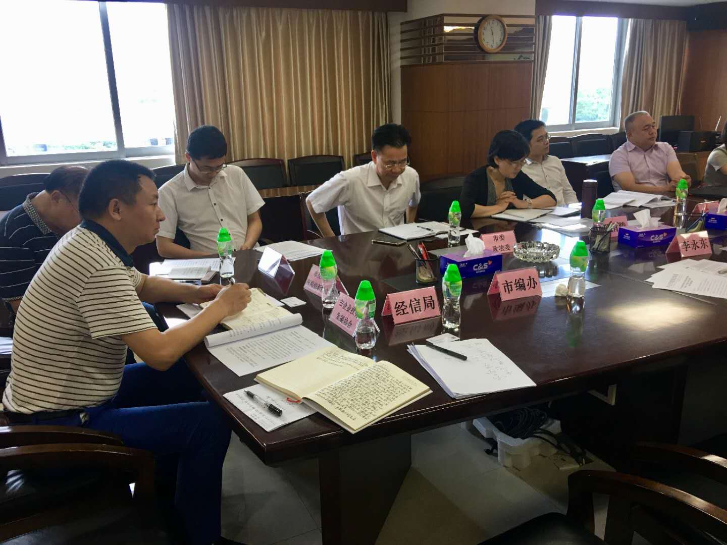 協(xié)會秘書長參加“弘揚企業(yè)家精神、營造健康環(huán)境”座談會