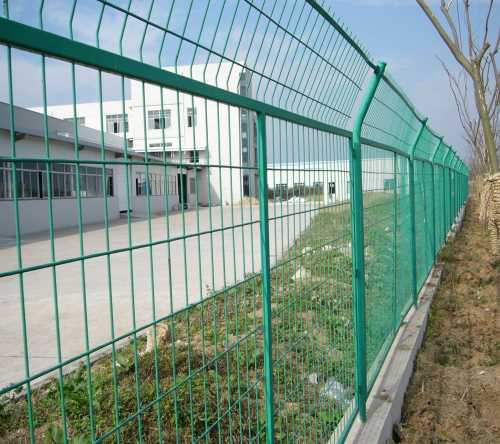优质隔离栅电话 哪里有道路护栏厂家 安平县益光金属丝网有限公