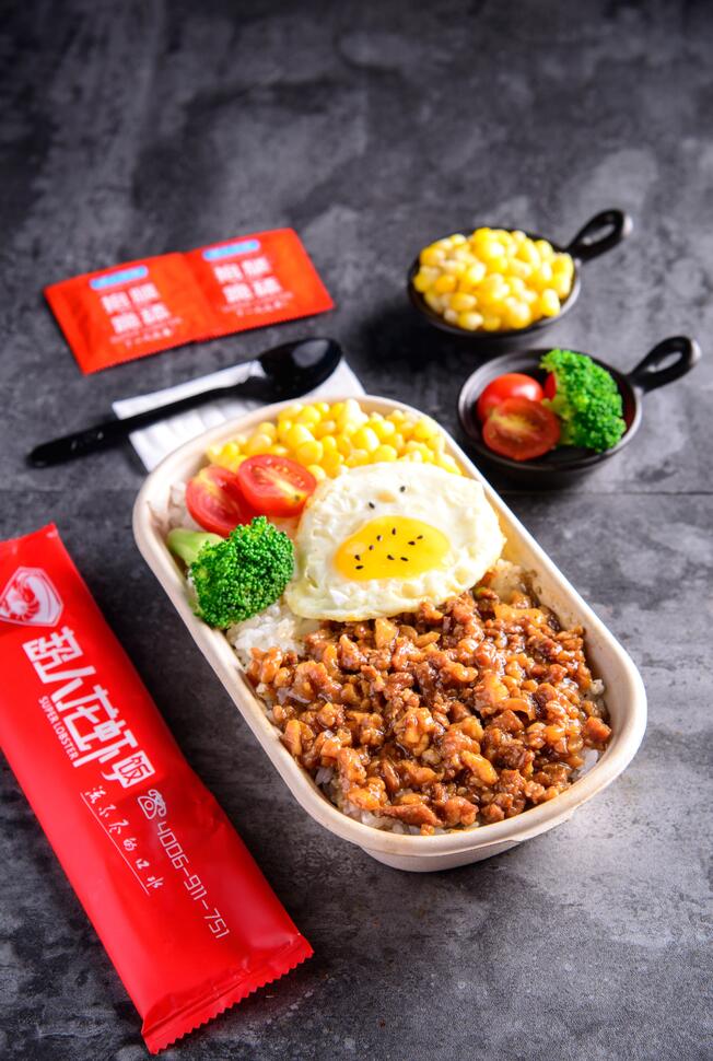 特色餐飲加盟品牌 超人龍蝦飯  打造外賣新餐飲