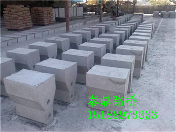 防撞石塑料模具銷售，防撞石塑料模具廠家