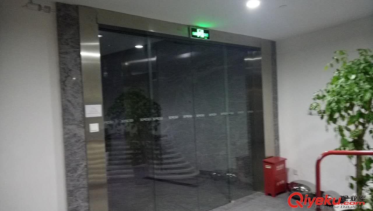 常州旋轉門安裝常州兩翼旋轉門安裝價格常州旋轉門廠家