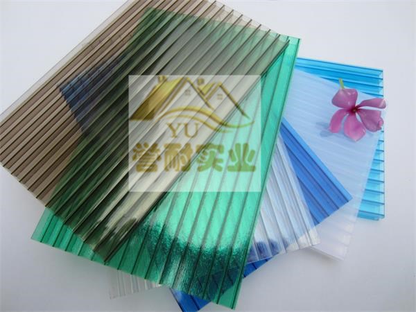 新鄉(xiāng)陽光板生產(chǎn)廠家 專業(yè)生產(chǎn)各種型號陽光板 質(zhì)量好價格低