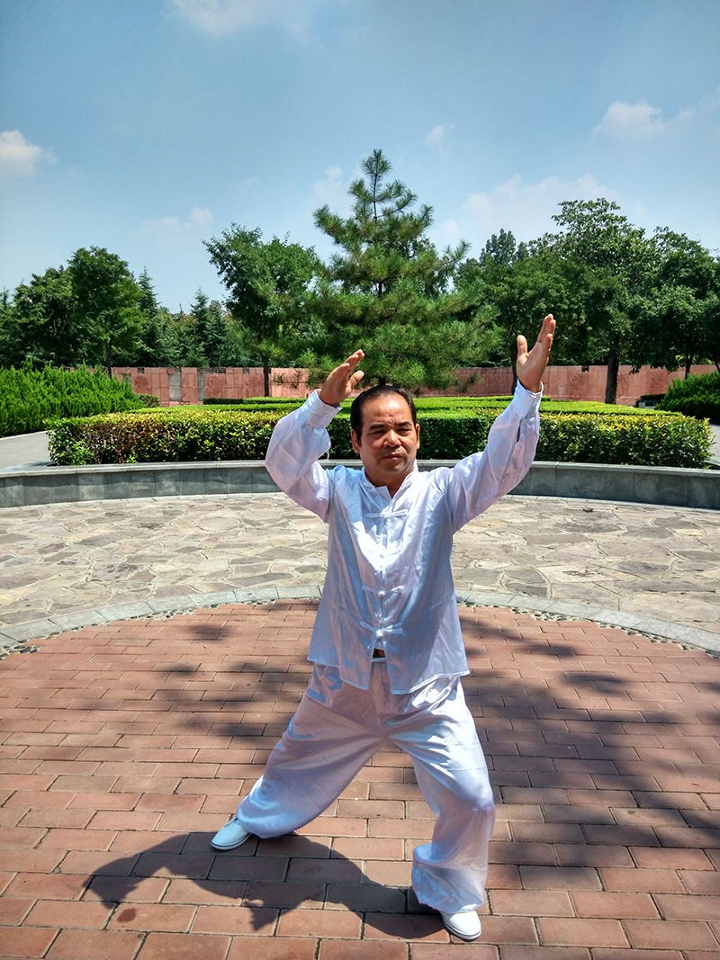 在中國太極拳的招式有哪些 中國太極拳傳人是誰 西安市太極拳九