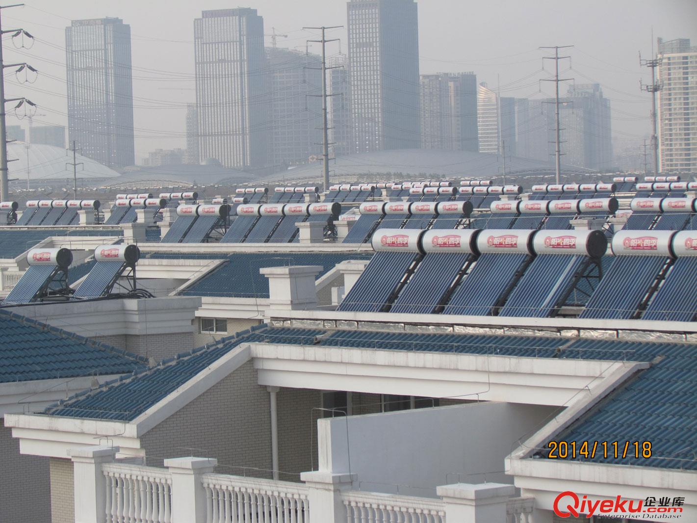 供應陽光四季傳統太陽能熱水器 真空管式非承壓型一體機