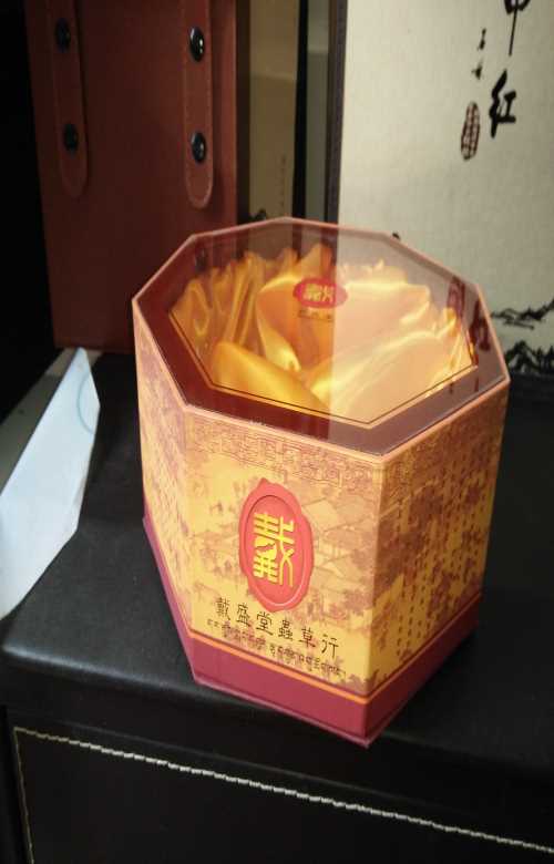 成都精品皮制酒盒生產(chǎn)商_精品包裝盒加工_成都七彩鴻包裝制品有