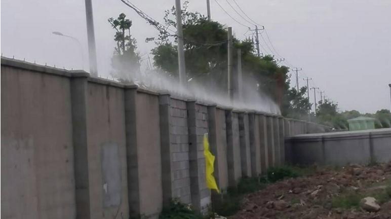 福州連江安裝圍擋工地噴淋系統/圍擋噴霧施工效果