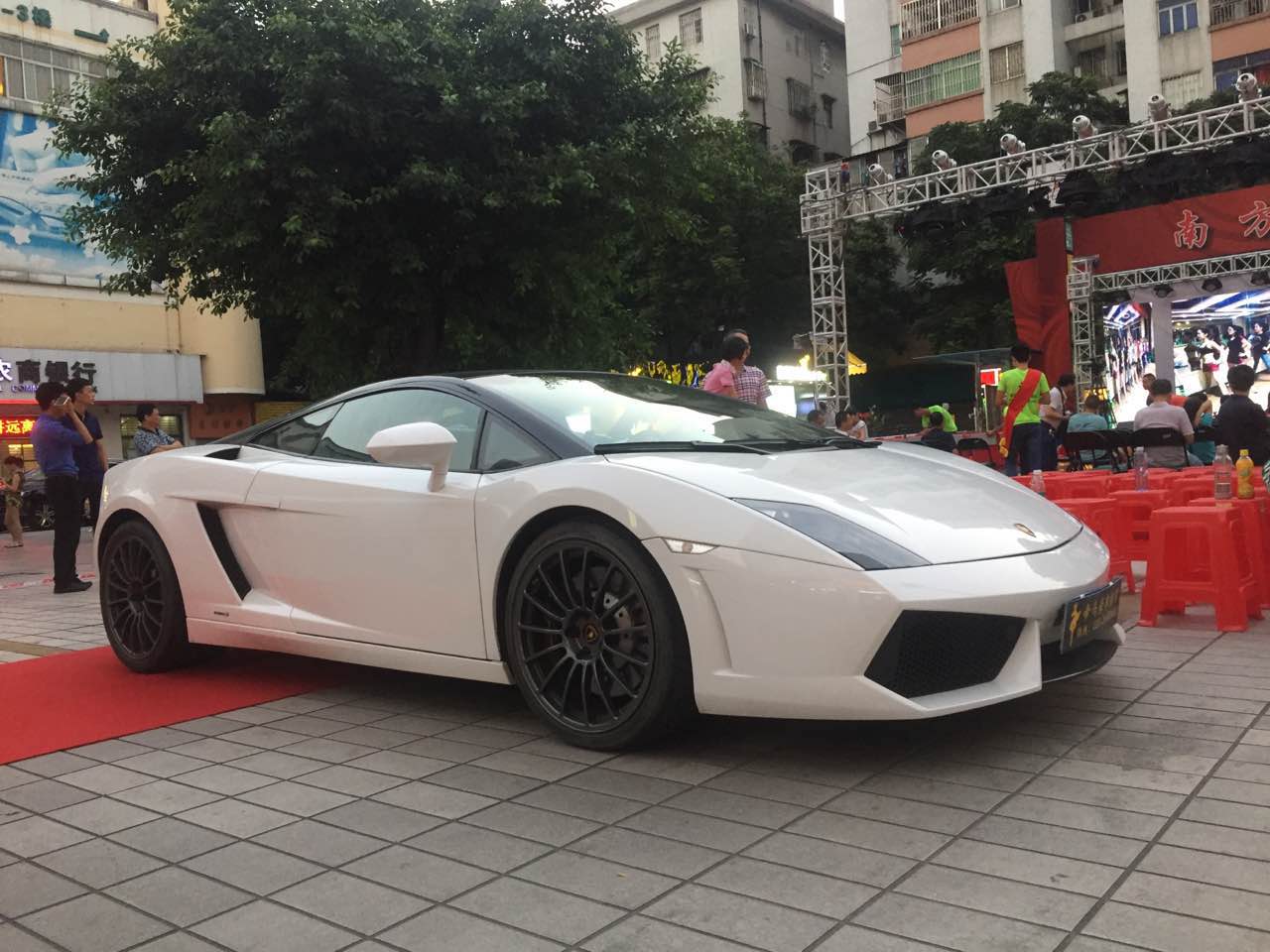 廣州大巴出租 廣州 租車 廣州個人租車