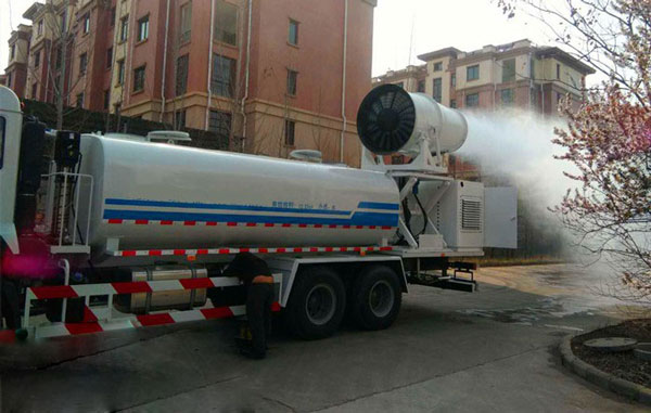建筑工地用的環(huán)保噴霧霧炮車