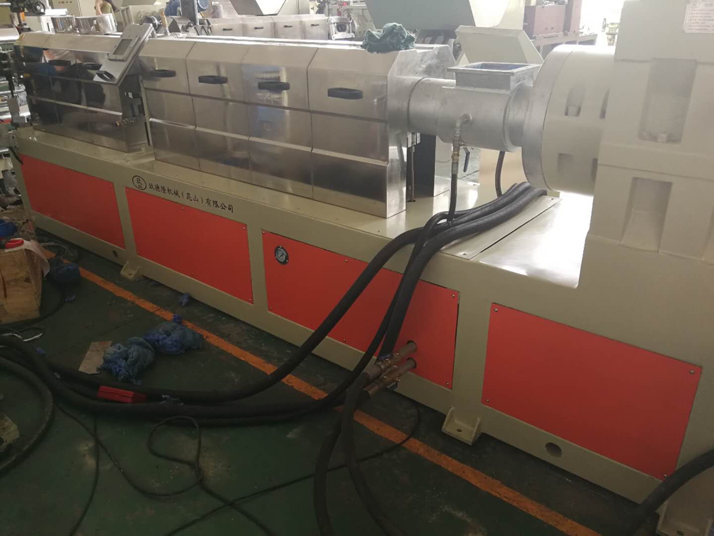 供應(yīng)玖德隆機械JDL-150EVA發(fā)泡片材擠出機
